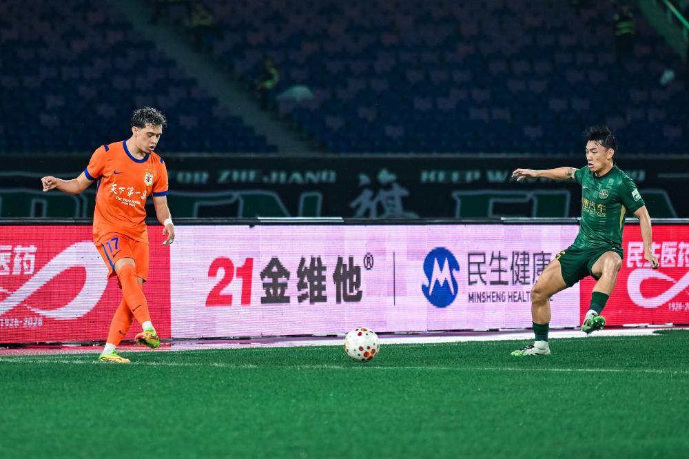 马尔克莱莱传奇生涯解析与中场防守艺术全面探讨